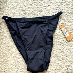 Skims fits everybody string bikini